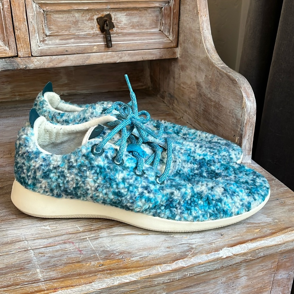allbirds Men's Wool Runners in Blue Multicolor,excellent condition,price is firm